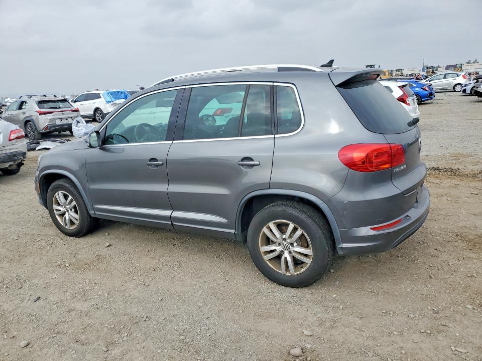 53990996 :رقم المزاد ، WVGBV7AX5GW011982 vin ، 2016 Volkswagen Tiguan مزاد بيع