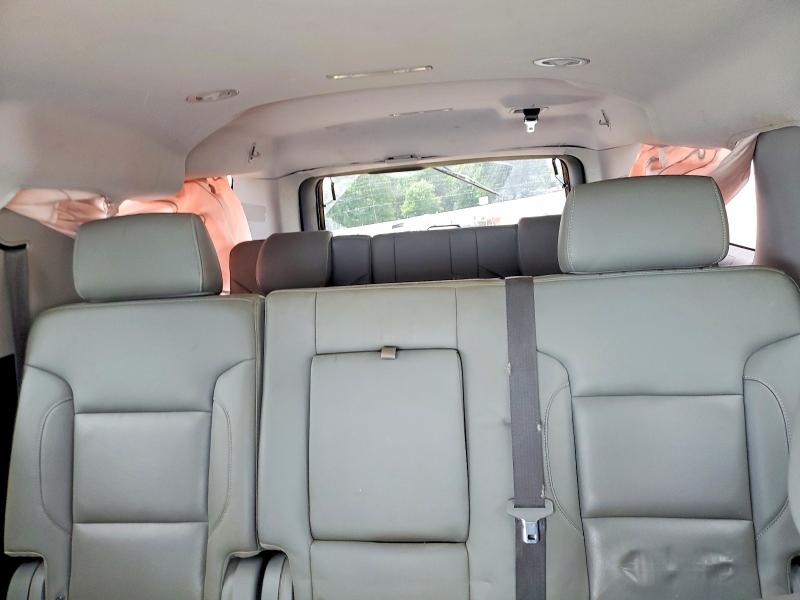 Продаж на аукціоні авто 2018 Chevrolet Suburban, vin: 1GNSCHKC0JR343336, номер лоту: 52210866