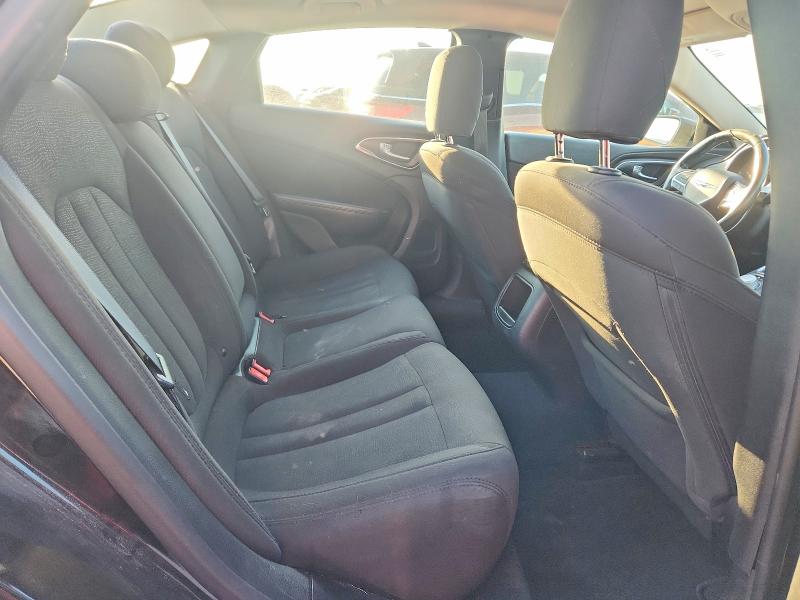 53632326 :رقم المزاد ، 1C3CCCAB3FN695760 vin ، 2015 Chrysler 200 مزاد بيع