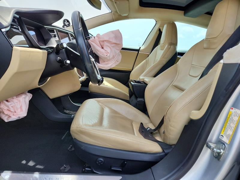Продажа на аукционе авто 2015 Tesla Model S, vin: 5YJSA1H21FF082302, номер лота: 52237696