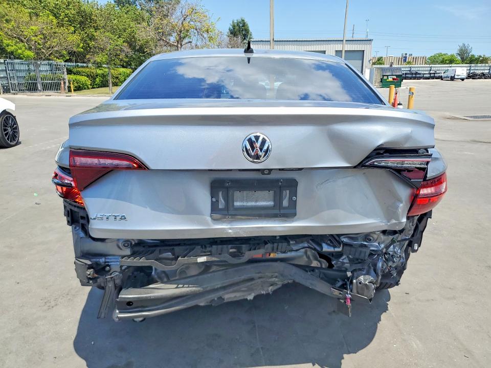 Продажа на аукционе авто 2020 Volkswagen Jetta, vin: 3VWCB7BU8LM065127, номер лота: 52161626
