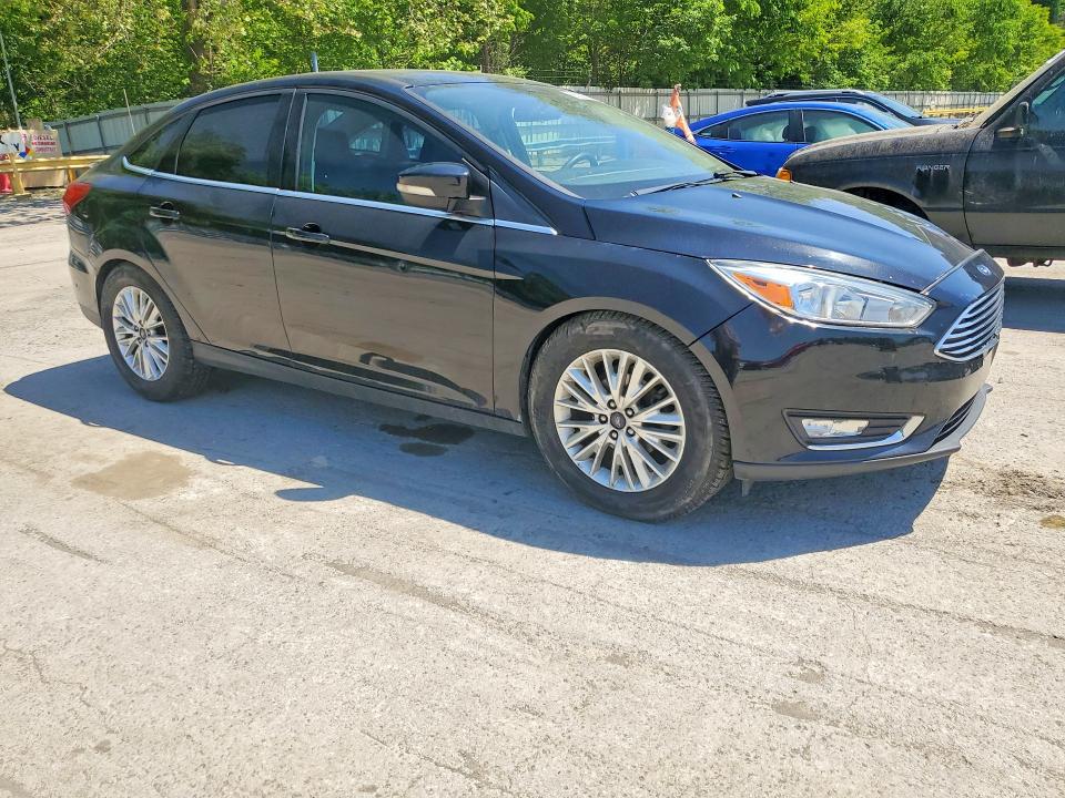 55335596 :رقم المزاد ، 1FADP3J22JL218459 vin ، 2018 Ford Focus مزاد بيع
