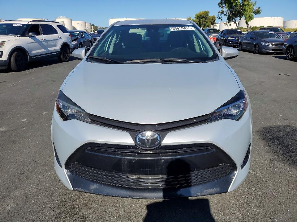 53950476 :رقم المزاد ، 2T1BURHE0HC765180 vin ، 2017 Toyota Corolla مزاد بيع