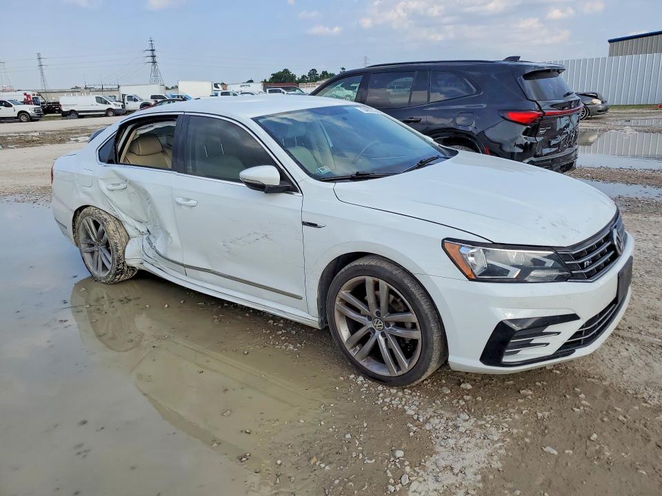 Продажа на аукционе авто 2017 Volkswagen Passat, vin: 1VWDT7A31HC061696, номер лота: 54803726