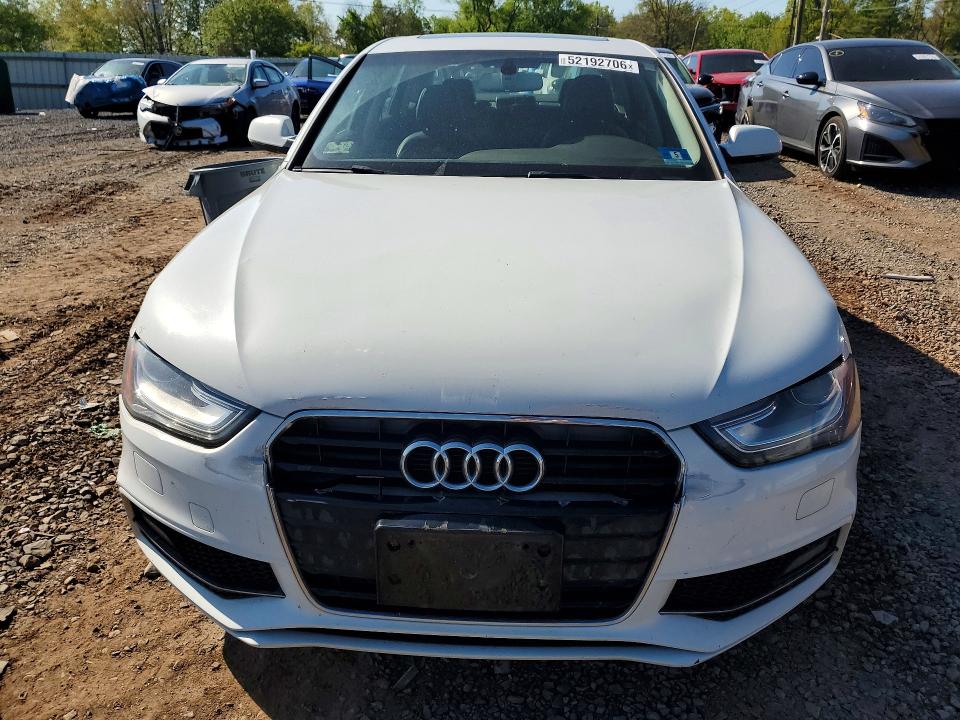 Продаж на аукціоні авто 2015 Audi A4, vin: WAUAFAFL2FN036985, номер лоту: 52192706