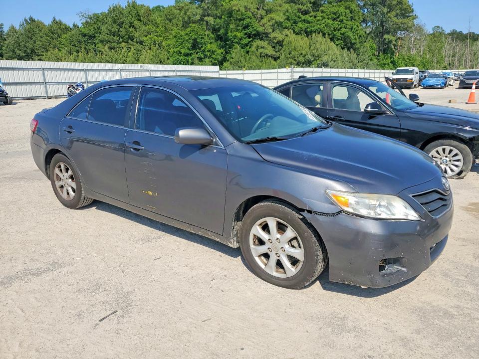 52361196 :رقم المزاد ، 4T1BF3EK3BU118988 vin ، 2011 Toyota Camry مزاد بيع