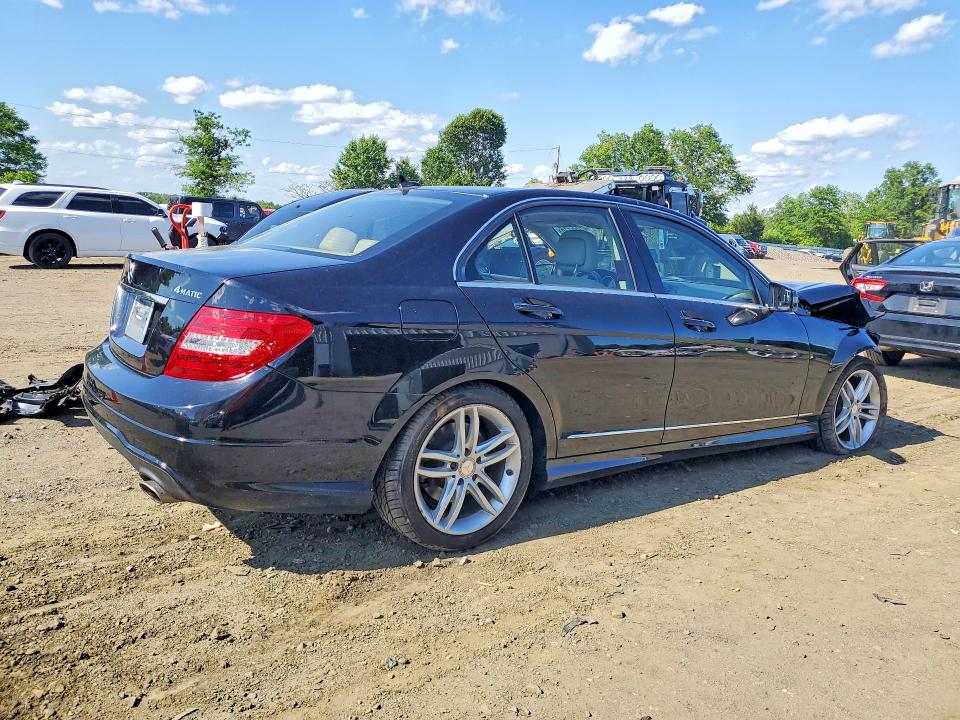 2012 Mercedes-benz C მანქანა იყიდება აუქციონზე, vin: WDDGF8BB0CR197011, აუქციონის ნომერი: 54556716