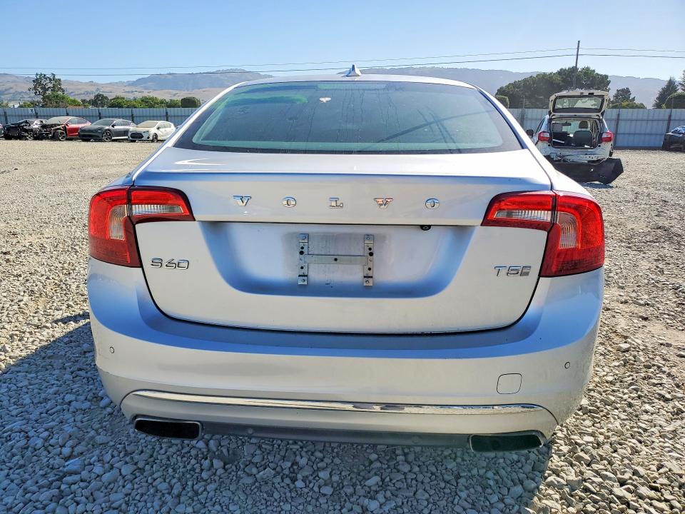 2018 Volvo S60 მანქანა იყიდება აუქციონზე, vin: LYV402HK6JB164604, აუქციონის ნომერი: 52400556
