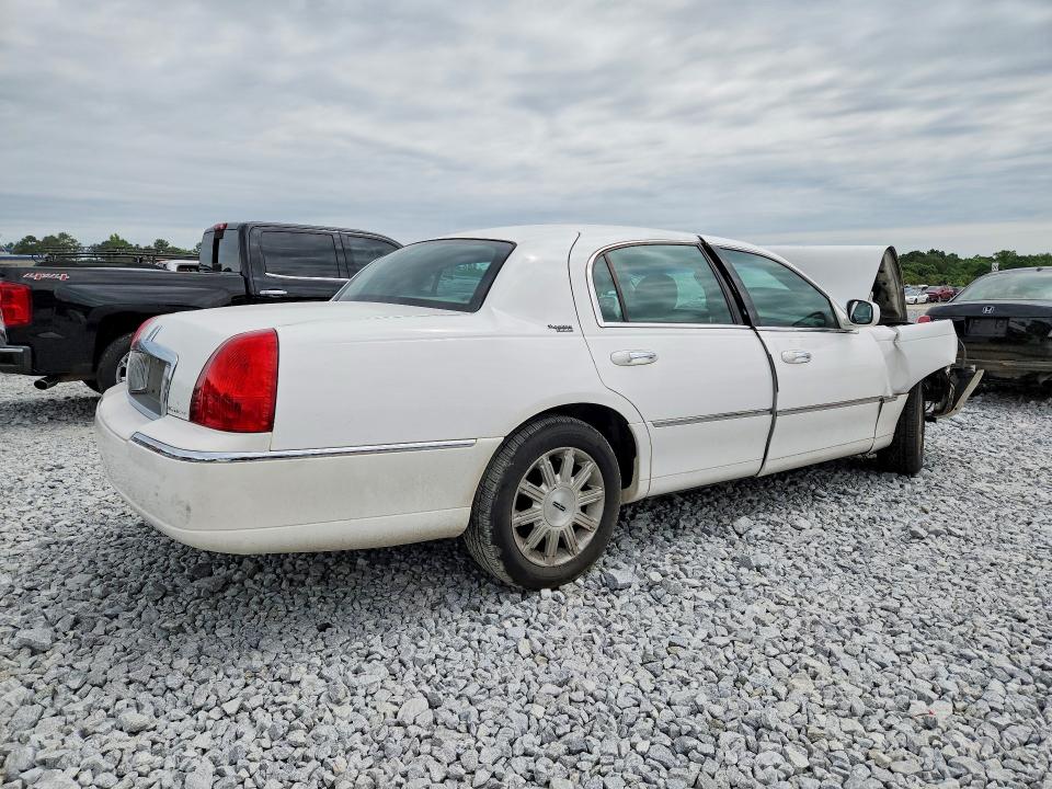 Продаж на аукціоні авто 2009 Lincoln Town Car, vin: 2LNHM82V59X636485, номер лоту: 53159786