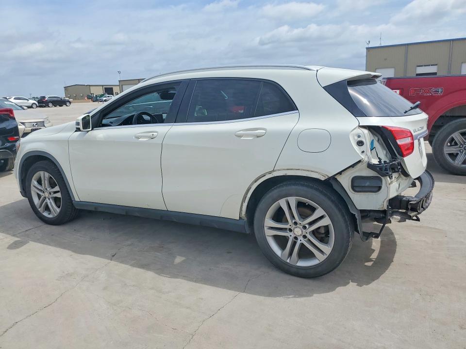 52233866 :رقم المزاد ، WDCTG4GB2FJ100881 vin ، 2015 Mercedes Benz Gla مزاد بيع