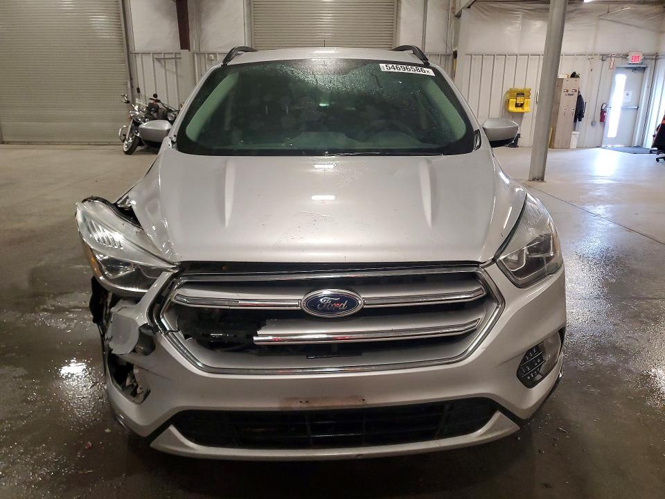 Продажа на аукционе авто 2017 Ford Escape, vin: 1FMCU0GD7HUC37952, номер лота: 54696586