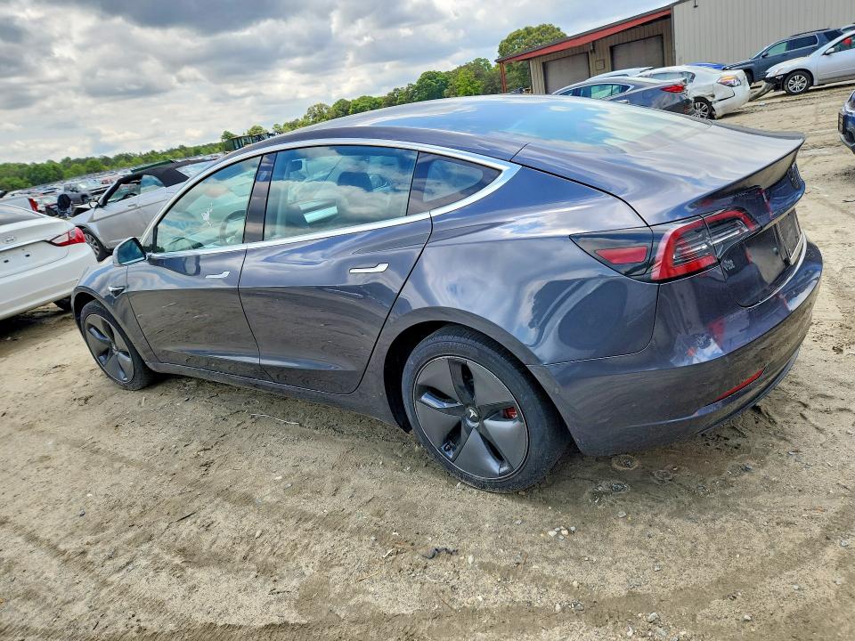 53410446 :رقم المزاد ، 5YJ3E1EA3JF153710 vin ، 2018 Tesla Model 3 مزاد بيع
