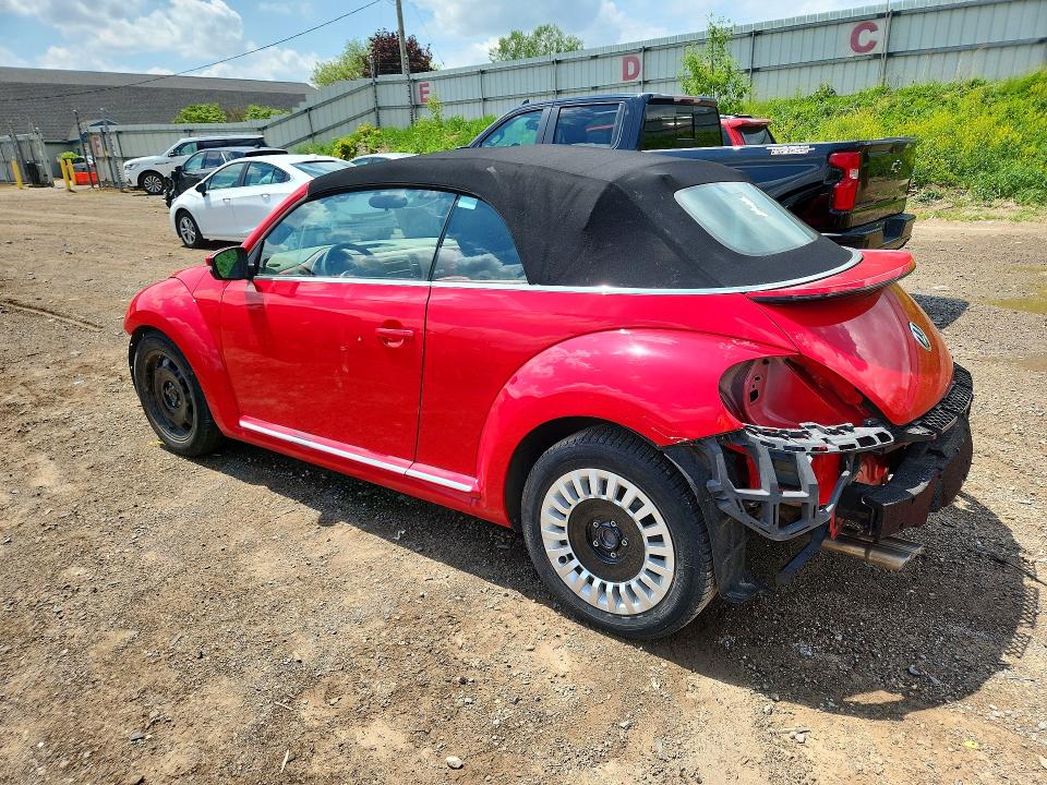 2015 Volkswagen Beetle მანქანა იყიდება აუქციონზე, vin: 3VW517AT2FM801150, აუქციონის ნომერი: 54244356