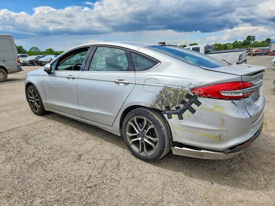55083496 :رقم المزاد ، 3FA6P0G77HR106715 vin ، 2017 Ford Fusion مزاد بيع