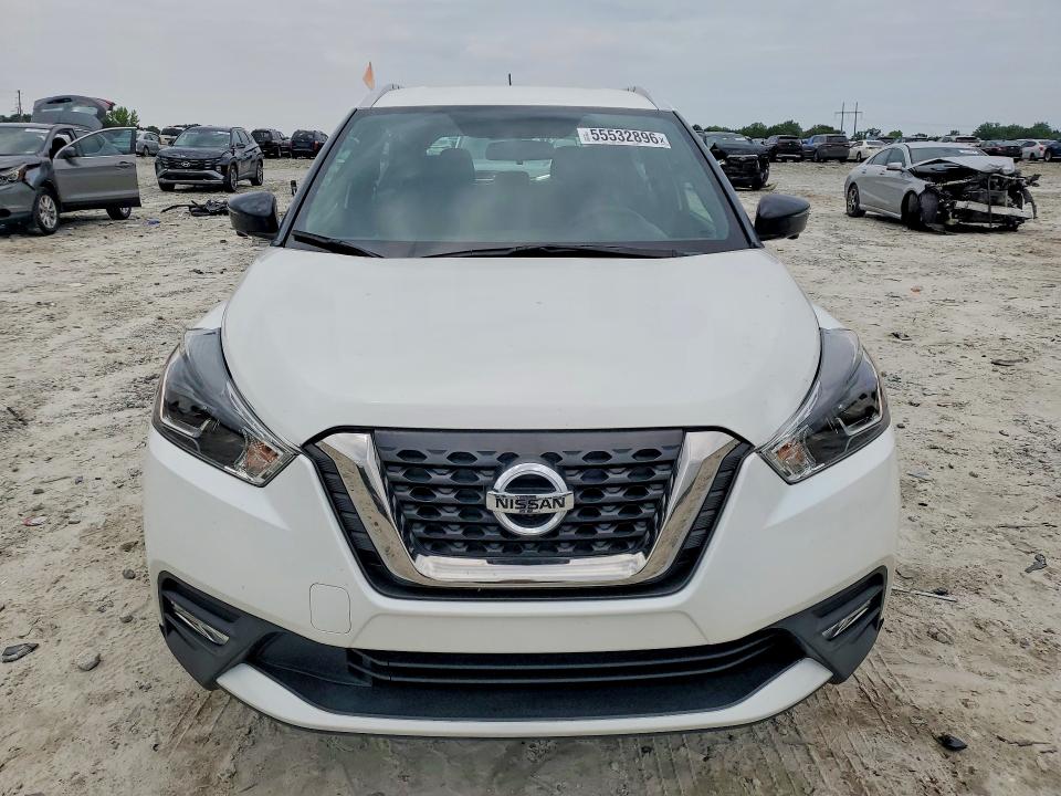 55532896 :رقم المزاد ، 3N1CP5CU1JL538945 vin ، 2018 Nissan Kicks مزاد بيع