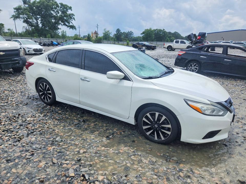 2018 Nissan Altima მანქანა იყიდება აუქციონზე, vin: 1N4AL3AP1JC130559, აუქციონის ნომერი: 55069096