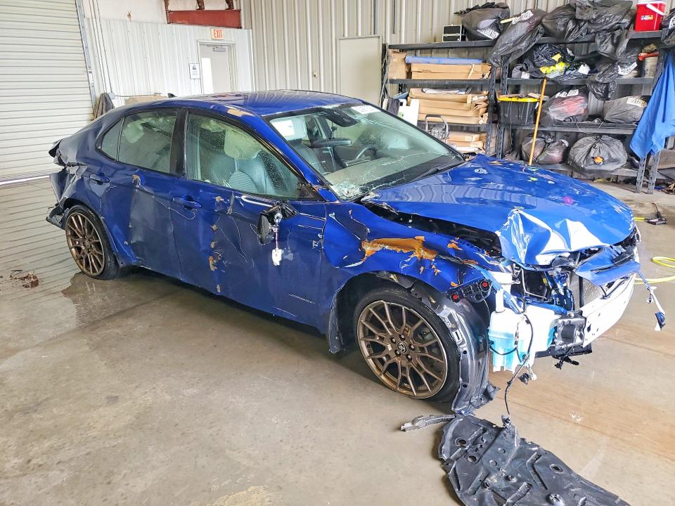 53997526 :رقم المزاد ، 4T1T11BK4PU078259 vin ، 2023 Toyota Camry مزاد بيع