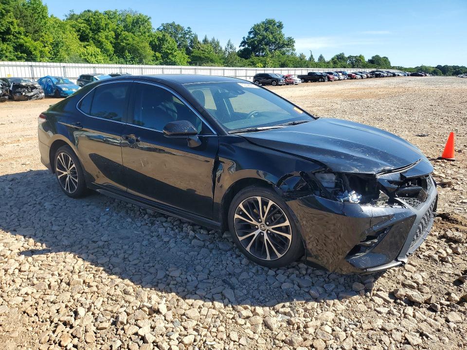 53598916 :رقم المزاد ، 4T1G11AK6LU509889 vin ، 2020 Toyota Camry مزاد بيع