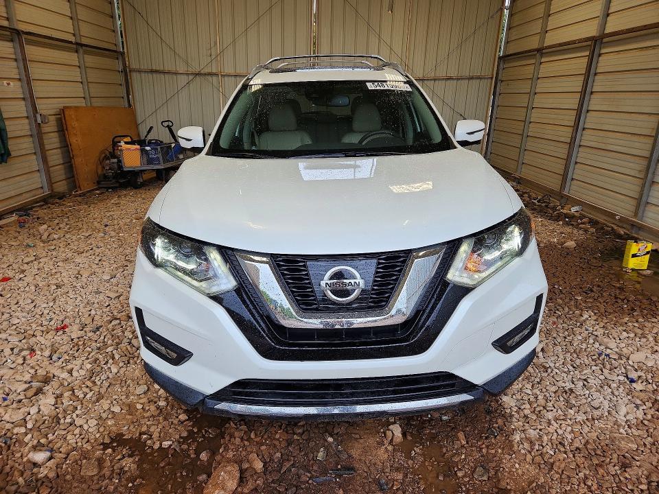 54815906 :رقم المزاد ، 5N1AT2MT9HC828422 vin ، 2017 Nissan Rogue مزاد بيع