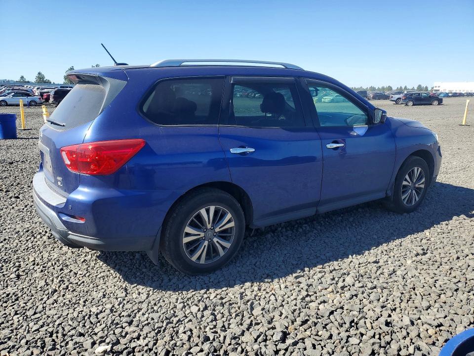 53231126 :رقم المزاد ، 5N1DR2MM9HC900322 vin ، 2017 Nissan Pathfinder مزاد بيع