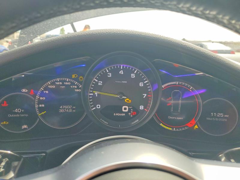 52625756 :رقم المزاد ، WP0AE2A79LL131010 vin ، 2020 Porsche Panamera مزاد بيع