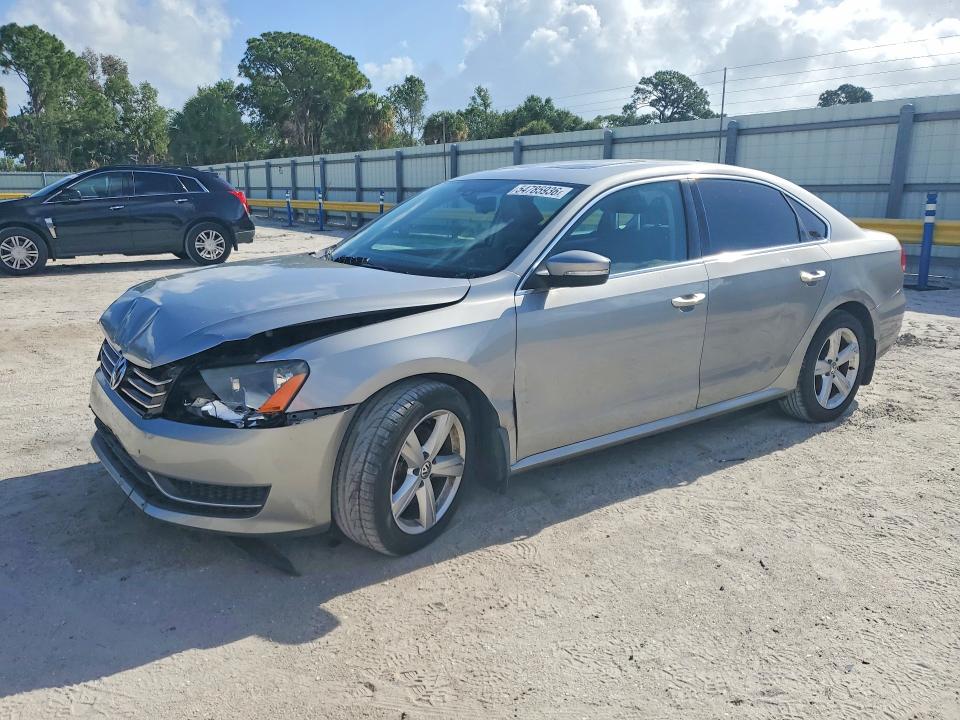Auction sale of the 2013 Volkswagen Passat, vin: 1VWBH7A3XDC102555, lot number: 54785936