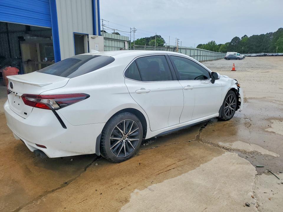Продаж на аукціоні авто 2023 Toyota Camry, vin: 4T1G11AK5PU757783, номер лоту: 51652936