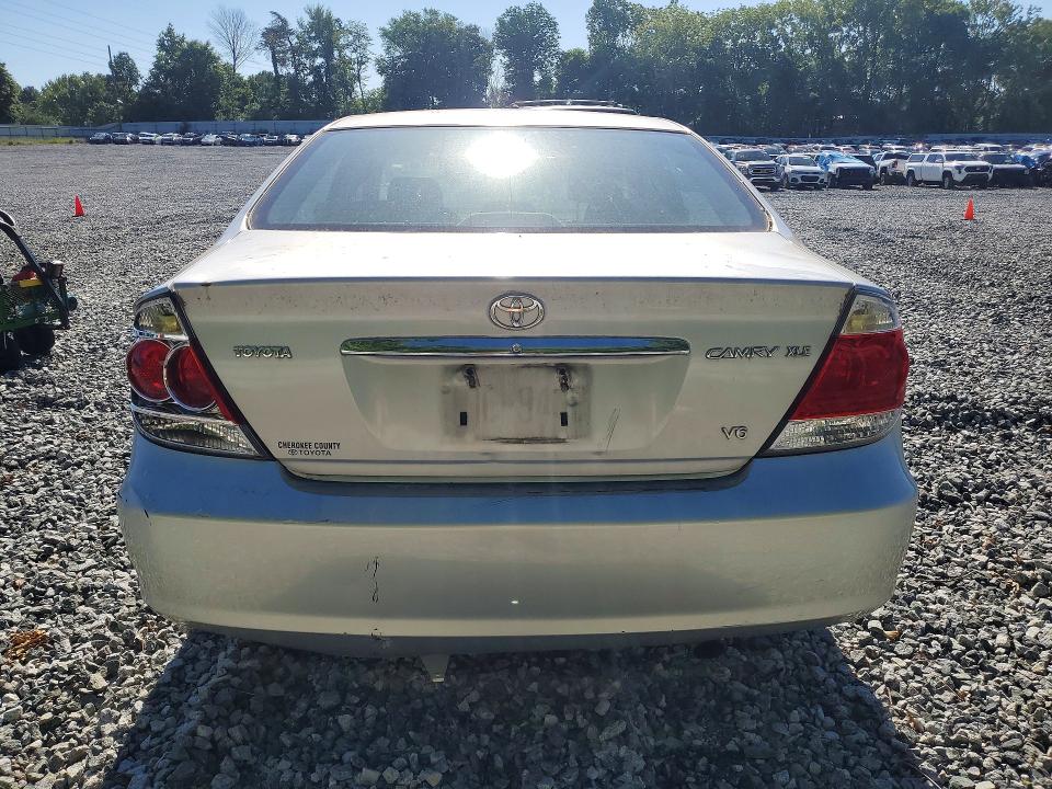 53389246 :رقم المزاد ، 4T1BF30K85U598389 vin ، 2005 Toyota Camry مزاد بيع