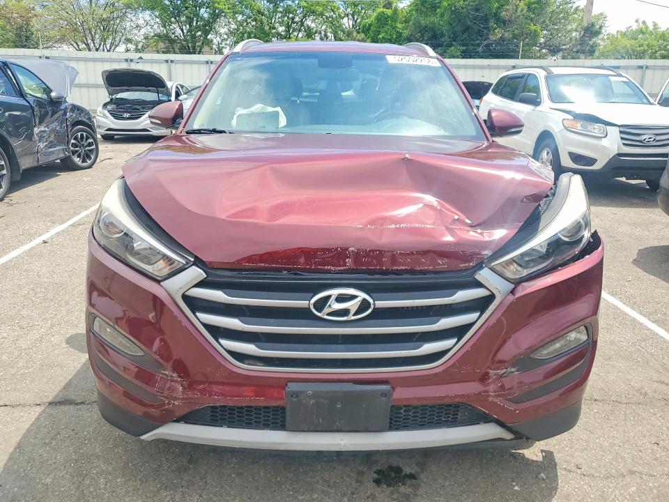 52552256 :رقم المزاد ، KM8J33A20HU355117 vin ، 2017 Hyundai Tucson مزاد بيع