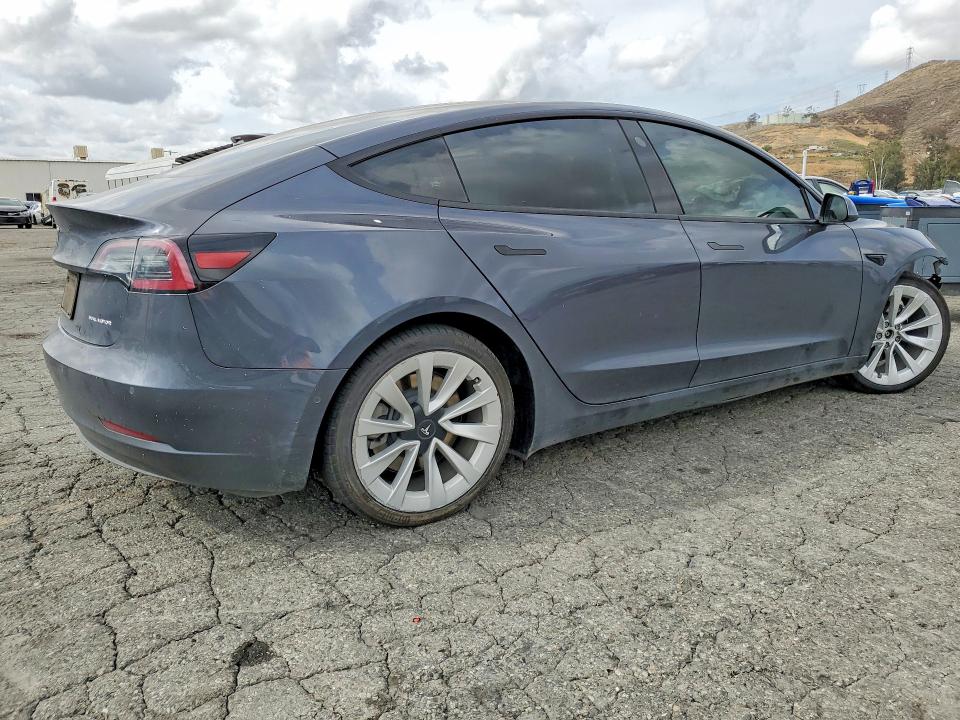51863246 :رقم المزاد ، 5YJ3E1EB6MF999651 vin ، 2021 Tesla Model 3 مزاد بيع