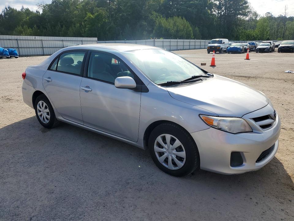 52989906 :رقم المزاد ، 2T1BU4EE5BC712294 vin ، 2011 Toyota Corolla مزاد بيع