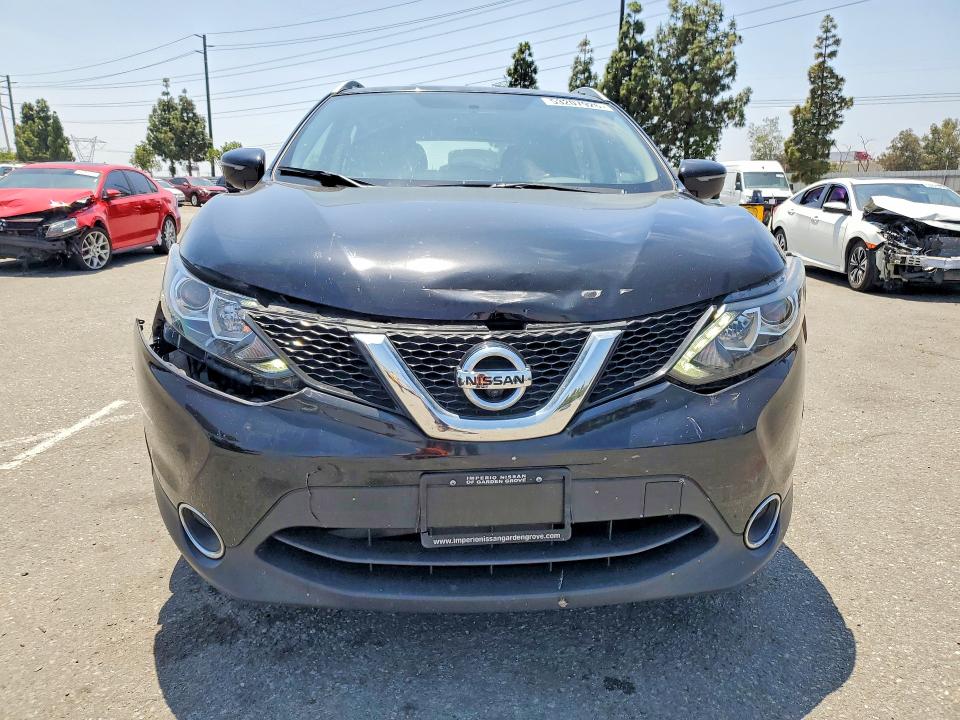 53207926 :رقم المزاد ، JN1BJ1CP7HW022223 vin ، 2017 Nissan Rogue Sport مزاد بيع