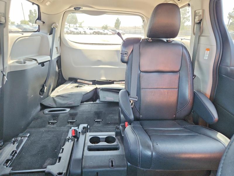 2016 Toyota Sienna მანქანა იყიდება აუქციონზე, vin: 5TDXK3DC3GS698318, აუქციონის ნომერი: 53081206