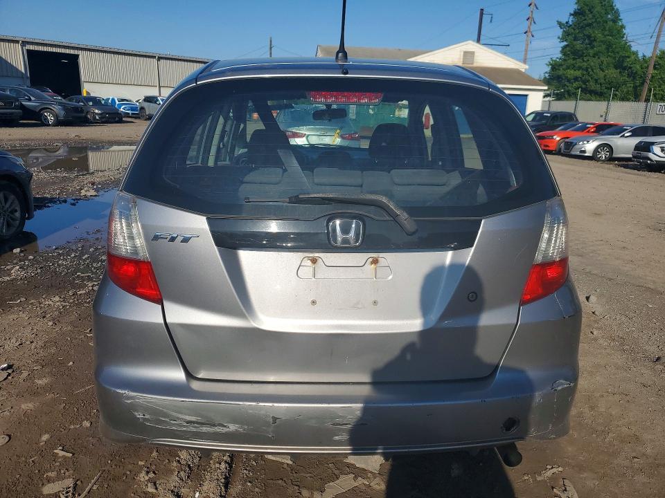 54613386 :رقم المزاد ، JHMGE8H25AS013092 vin ، 2010 Honda Fit مزاد بيع