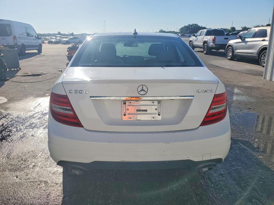 2013 Mercedes-benz C მანქანა იყიდება აუქციონზე, vin: WDDGF8AB1DA814109, აუქციონის ნომერი: 53196006