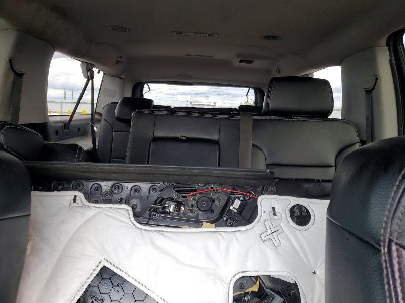Продажа на аукционе авто 2018 Chevrolet Suburban, vin: 1GNSKGKC3JR256480, номер лота: 53376746