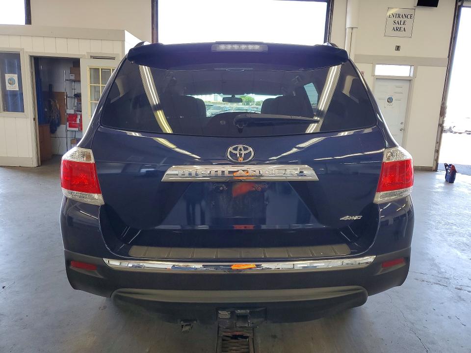 51911676 :رقم المزاد ، 5TDBK3EH4DS230047 vin ، 2013 Toyota Highlander مزاد بيع