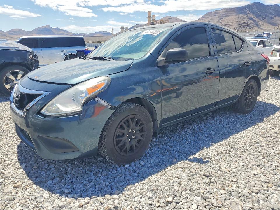 52178006 :رقم المزاد ، 3N1CN7AP4FL943462 vin ، 2015 Nissan Versa مزاد بيع