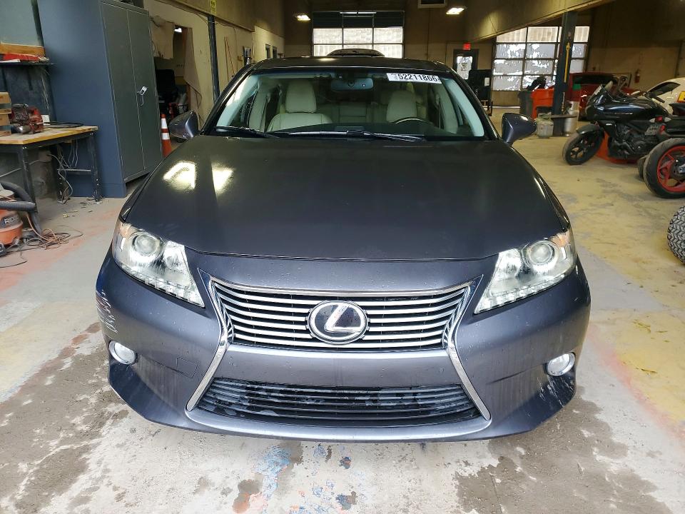 52211866 :رقم المزاد ، JTHBK1GG2D2003549 vin ، 2013 Lexus Es مزاد بيع