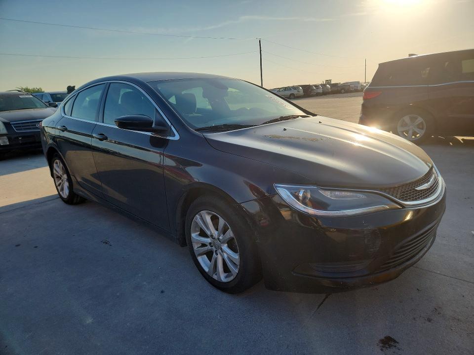 53632326 :رقم المزاد ، 1C3CCCAB3FN695760 vin ، 2015 Chrysler 200 مزاد بيع