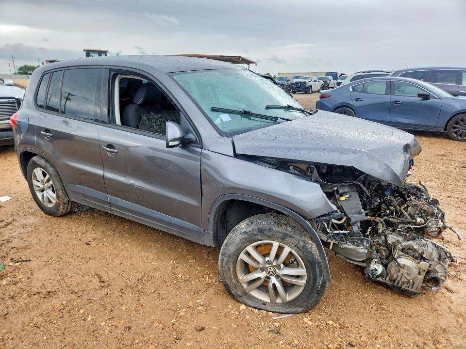2012 Volkswagen Tiguan მანქანა იყიდება აუქციონზე, vin: WVGAV7AXXCW097733, აუქციონის ნომერი: 52152796