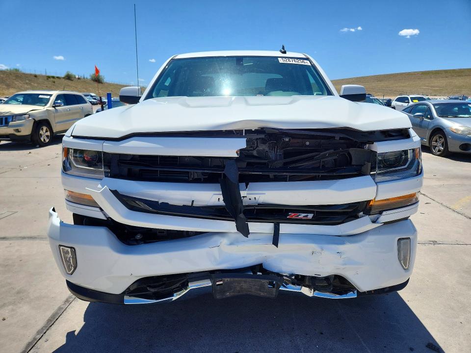 Продажа на аукционе авто 2017 Chevrolet Silverado, vin: 3GCUKREC6HG431016, номер лота: 52876256