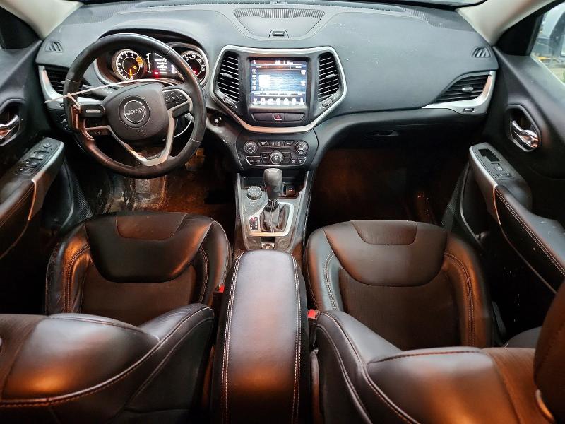 52555756 :رقم المزاد ، 1C4PJMLX8JD571810 vin ، 2018 Jeep Cherokee مزاد بيع