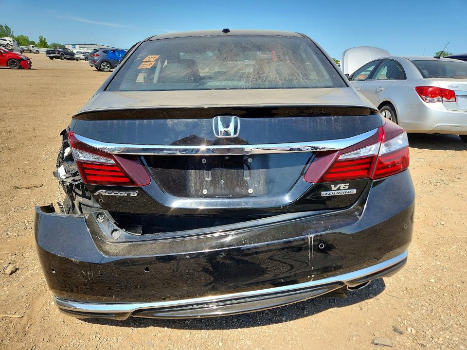 54555036 :رقم المزاد ، 1HGCR3F91HA038032 vin ، 2017 Honda Accord مزاد بيع
