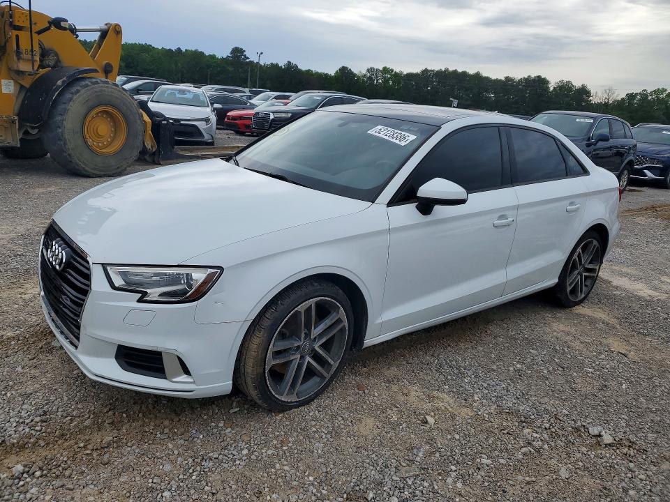 Продаж на аукціоні авто 2017 Audi A3, vin: WAUAUGFF2H1033808, номер лоту: 52128386