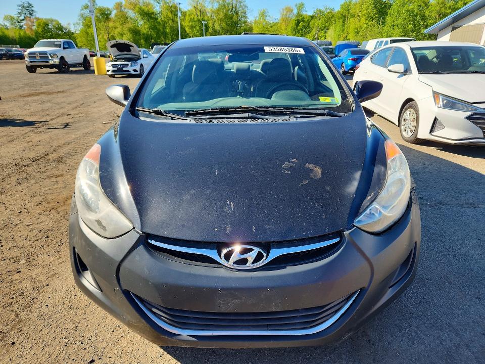 2013 Hyundai Elantra მანქანა იყიდება აუქციონზე, vin: 5NPDH4AE2DH217117, აუქციონის ნომერი: 53585386