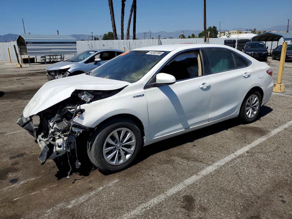 2015 Toyota Camry Hybrid მანქანა იყიდება აუქციონზე, vin: 4T1BD1FK3FU174444, აუქციონის ნომერი: 54303786