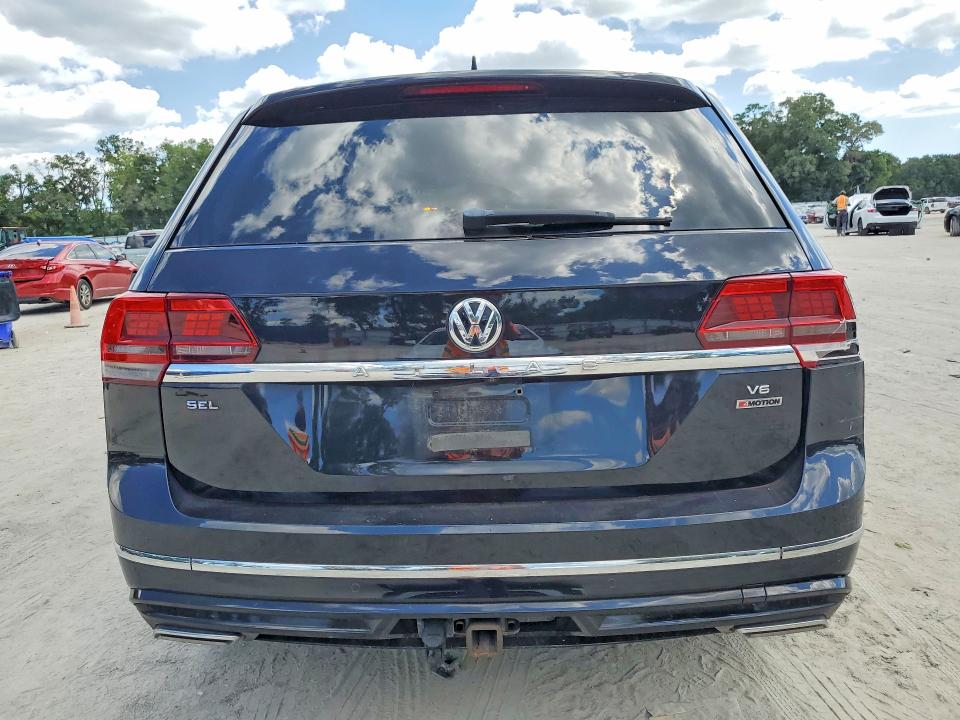 2020 Volkswagen Atlas მანქანა იყიდება აუქციონზე, vin: 1V2RR2CA7LC504317, აუქციონის ნომერი: 54117516