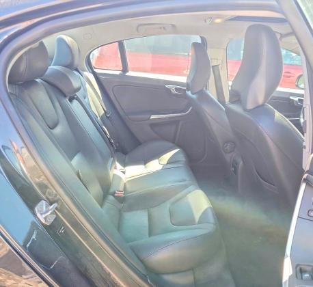 54706856 :رقم المزاد ، YV1612TB1F1309070 vin ، 2015 Volvo S60 مزاد بيع