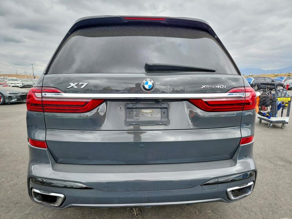 54999046 :رقم المزاد ، 5UXCW2C00M9H88302 vin ، 2021 Bmw X7 مزاد بيع